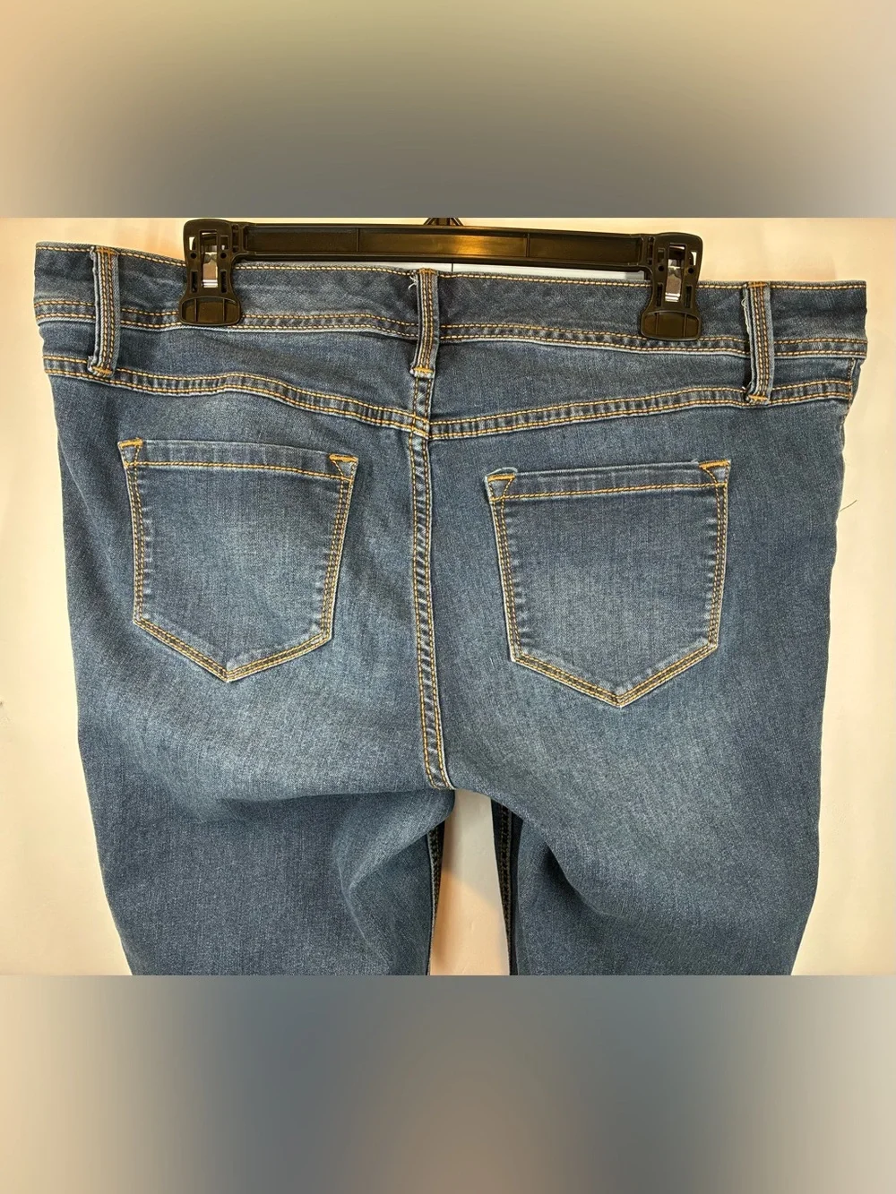 Torrid Luxe Slim Boot Jeans Women’s Size 14R Medium Wash Stretch Denim - Picture 5 of 8